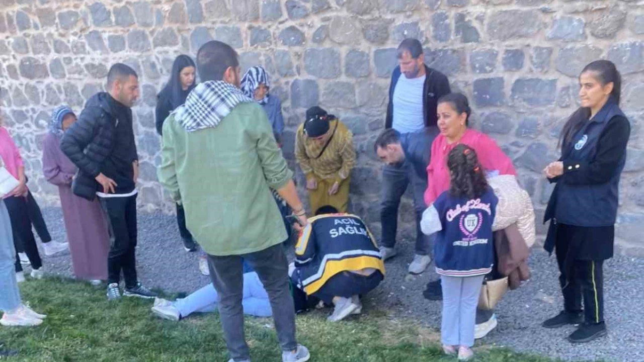 Diyarbakır Surlarından düşen 12 yaşındaki kız hayatını kaybetti