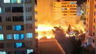 Diyarbakır'daki yangında gece, gündüze döndü