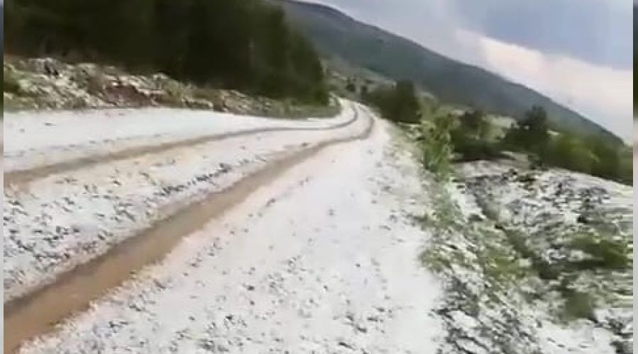 Dolu ya���� etkili oldu