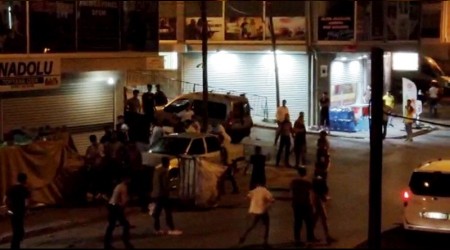 Düğünde çıkan kavga caddeye taştı