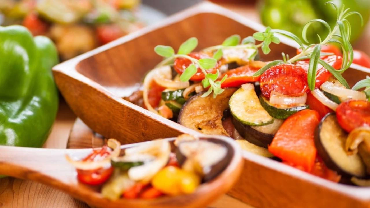Ege Mutfağı: Ruhunuzu besleyen bir gastronomi deneyimi