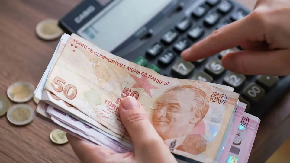 Emekli maa�� zam senaryolar� netle�ti