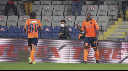 Emre Belözoğlu ilk maçında Kartal'ı üzdü