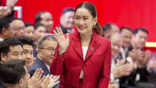 Eski başbakanın kızı Tayland'ın yeni lideri oldu