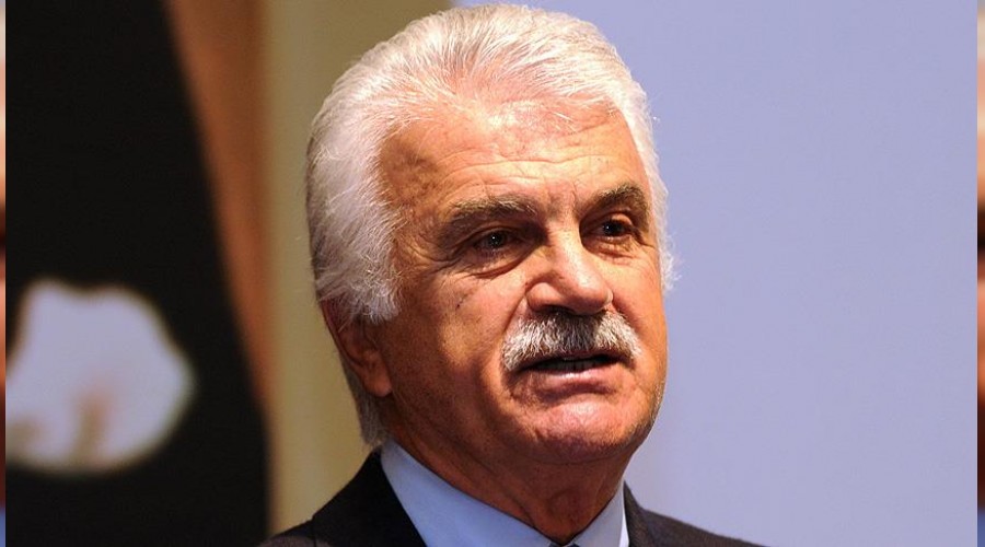 Eski Spor Bakanı vefat etti
