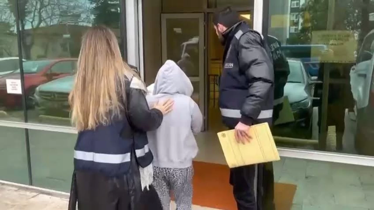 Evden 40 bin liralık altın çalan hırsızlar tutuklandı