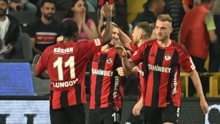 Evindeki seri 5 maça çıktı