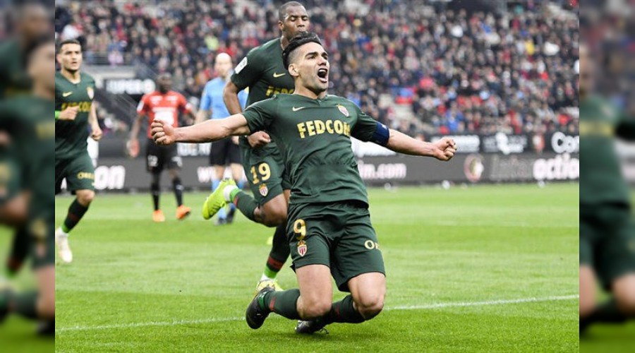 Falcao Napoli'ye önerildi