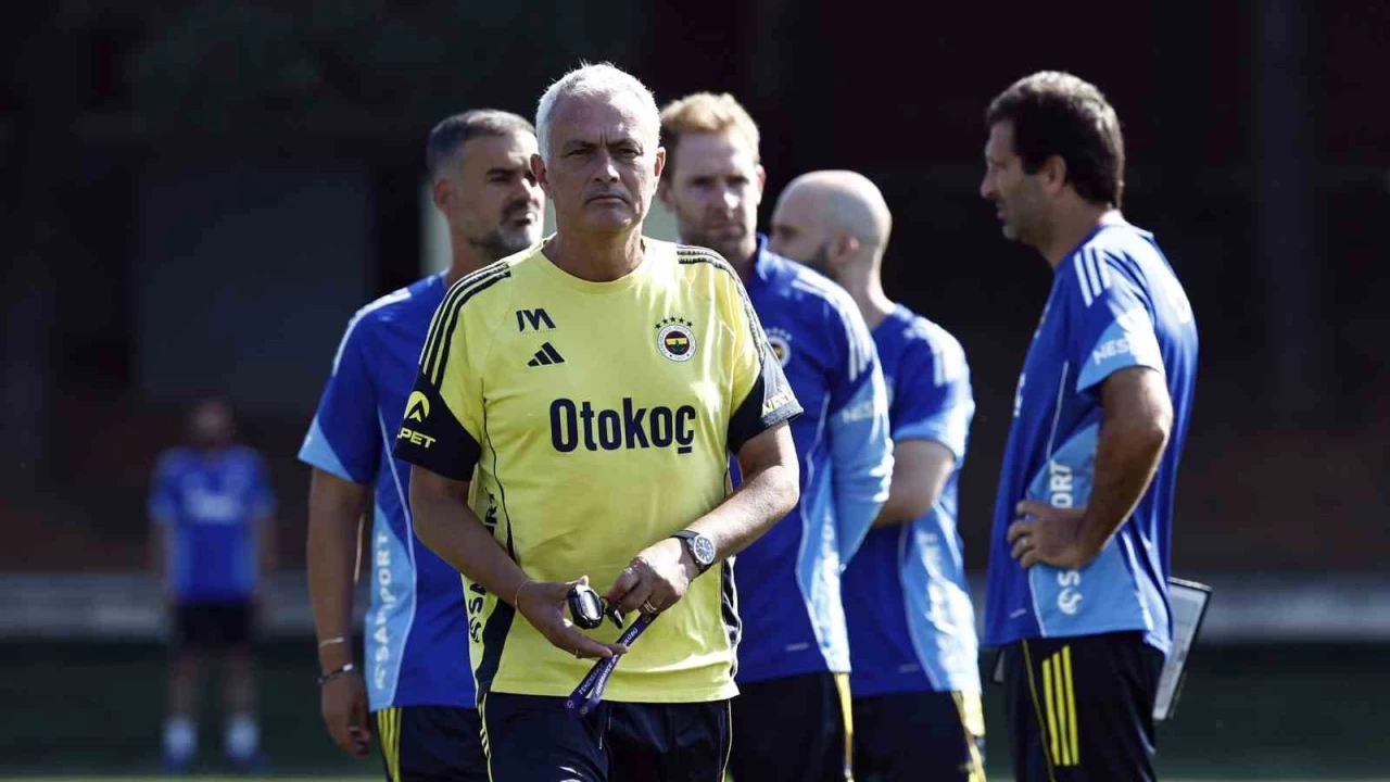 Fenerbah�e ligde ilk ma��na G�ztepe deplasman�nda ��kacak
