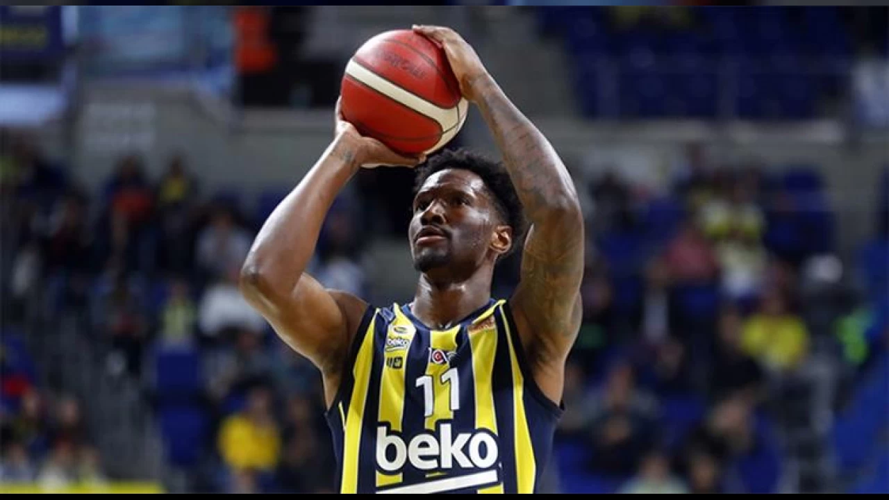 Fenerbahe'de nemli imza