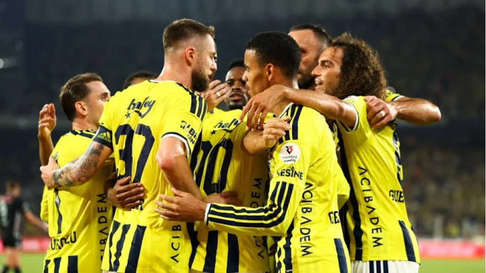 Fenerbah�e�yi d���nd�ren geli�me
