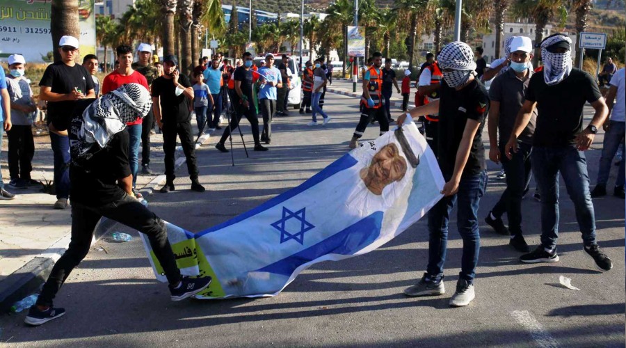 Filistin'de protestolar devam ediyor