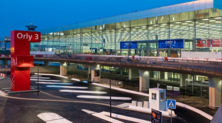 Fransa'nın Paris Orly Havalimanı'nda bazı uçuşlar iptal edildi