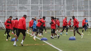 Futbolcular testten geti