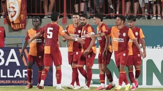 Galatasaray bas bas ba��r�yor