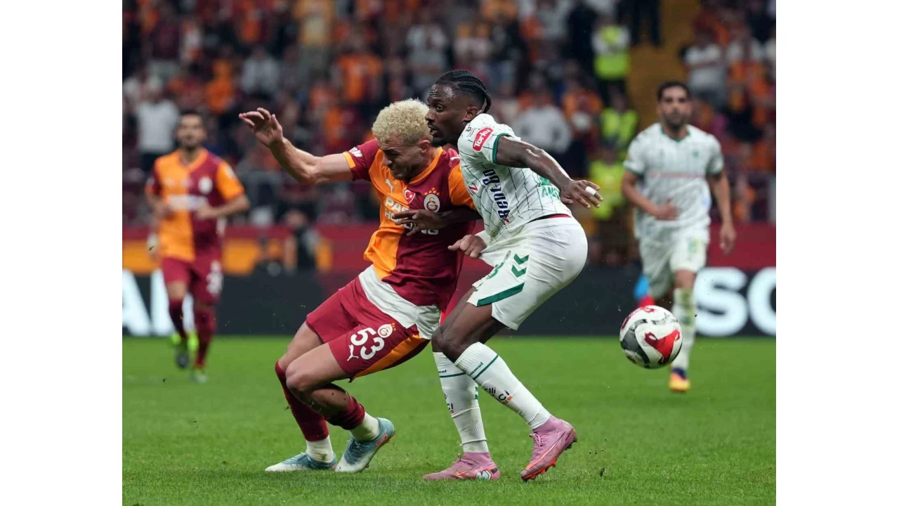 Galatasaray, Sper Lig'de 6 mata 18 gol att