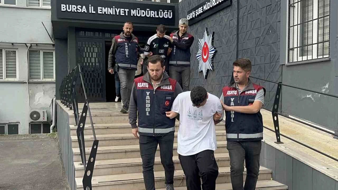 Genç kız profili açarak vatandaşları dolandıran 9 kişi tutuklandı