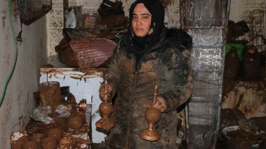 Genç kızın evlilik hayalleri sele kapıldı