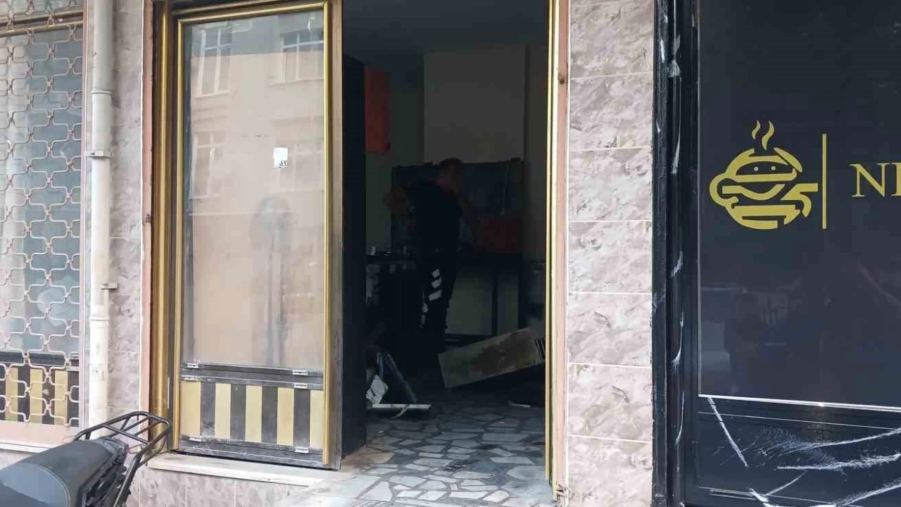 Görünüşte motosiklet tamirhanesi gerçekte uyuşturucu imalathanesi