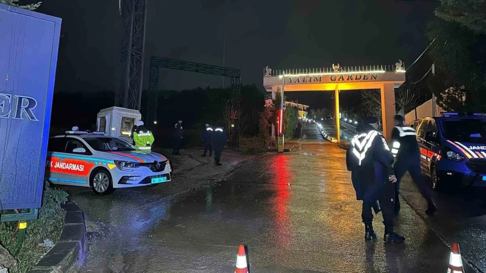 G�zalt�na al�nan Ba�kan Yal�m'a ait i� yerlerinde arama yap�ld�