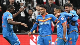 Gztepe tam 55 yl sonra final iin sahaya kacak