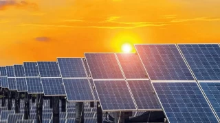 Güneş enerjisinin bugün kuzey yaz gündönümünde küresel elektriğin yüzde 20'sini karşılaması bekleniyor