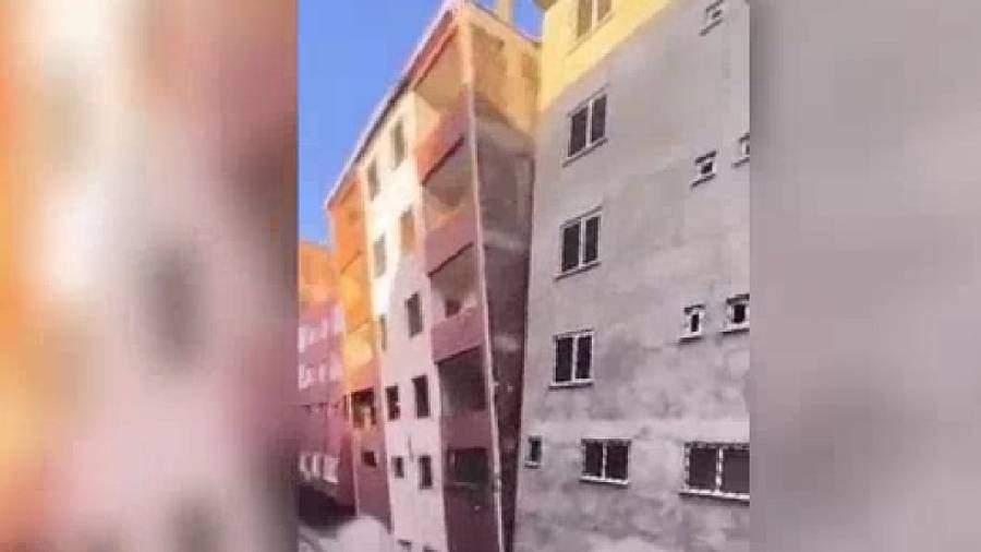 Güngören'de 6 katlı bina yıkım sırasında çöktü