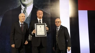 Hasan Arat mazbatasını aldı