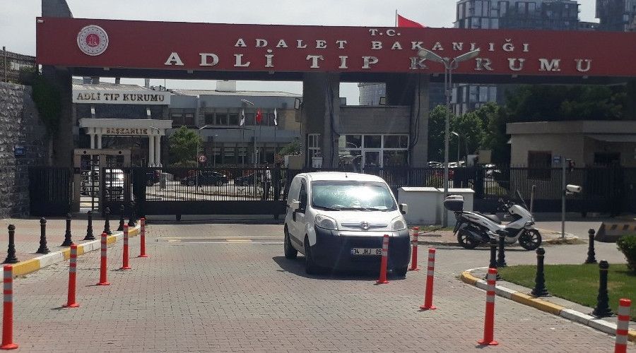 Hastanede öldürülen kadının cenazesi Adli Tıp Kurumu'ndan alındı