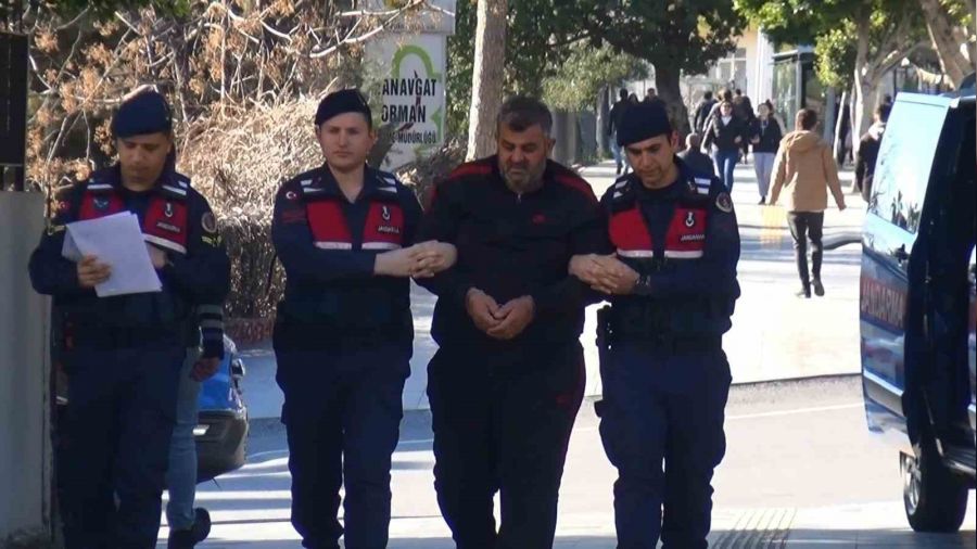Hatay'da y�k�lan Kule Apartman�'n�n m�teahhidi tutukland�