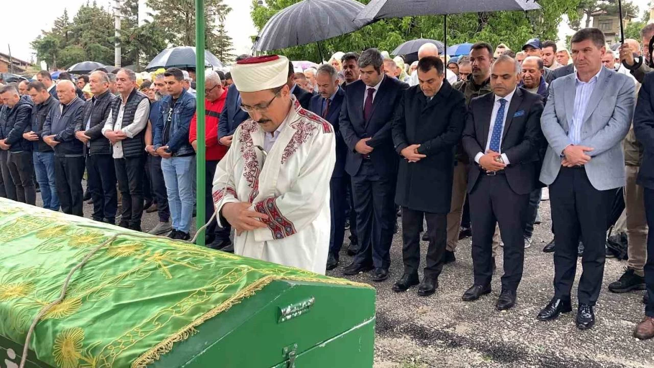 Hayatını kaybeden ikinci diyaliz hastası da toprağa verildi
