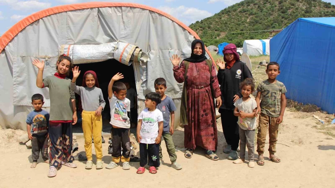 Hem 9 çocuk annesi hem tarım işçisi...