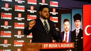 Hseyin Batan Emevi camiinde namaz aklamas: nemli olan nerede secde ettiin deil, kime secde ettiin