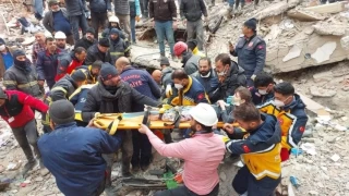 İBB tarafından yapılan kazı sırasında oluşan su birikintisine düşen çocuk hayatını kaybetti