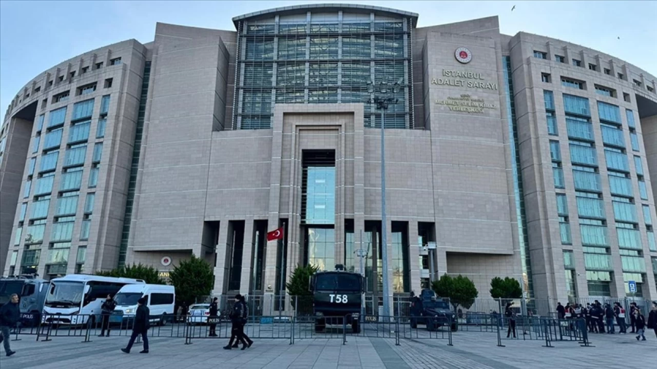 İBB'ye yönelik "yolsuzluk" soruşturması kapsamında 18 şüpheli tutuklandı