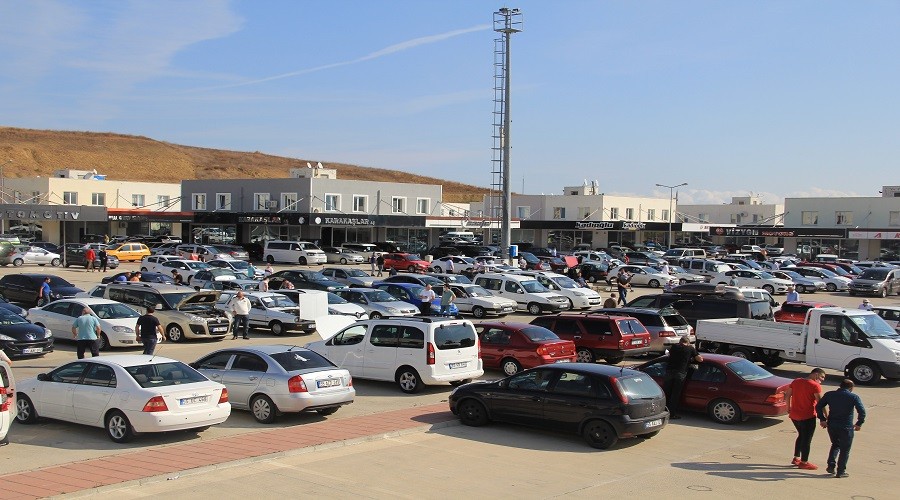 İkinci el oto fiyatlarını soran kaçıyor