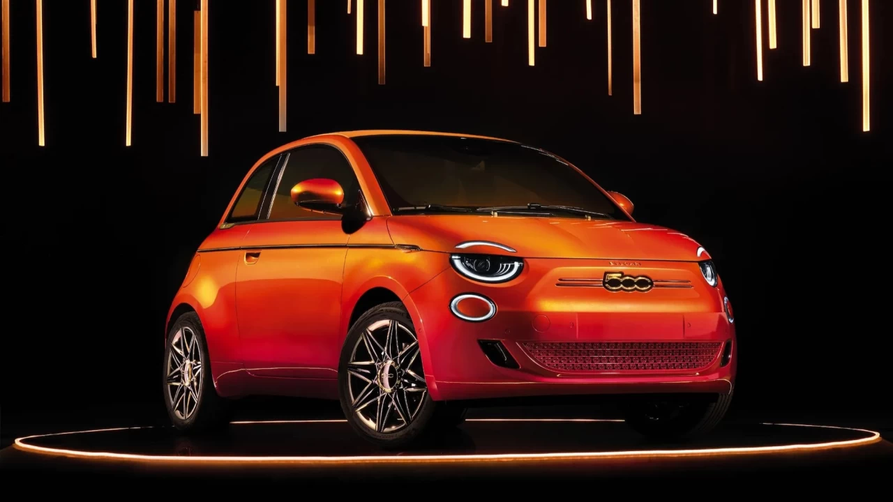 konik mirasn elektrikle yeniden douu: FIAT 500e