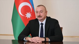 lham Aliyev, yemin ederek grevine balad