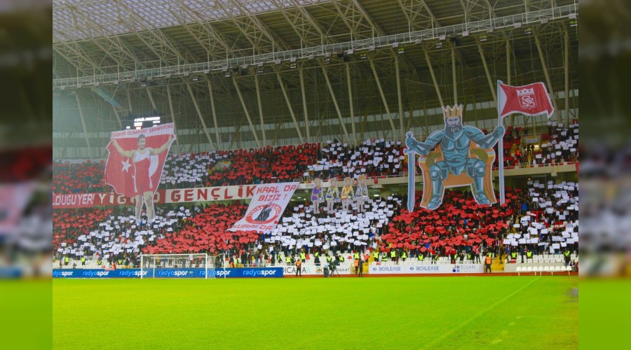 İlk maçlarda tanınmaz halde