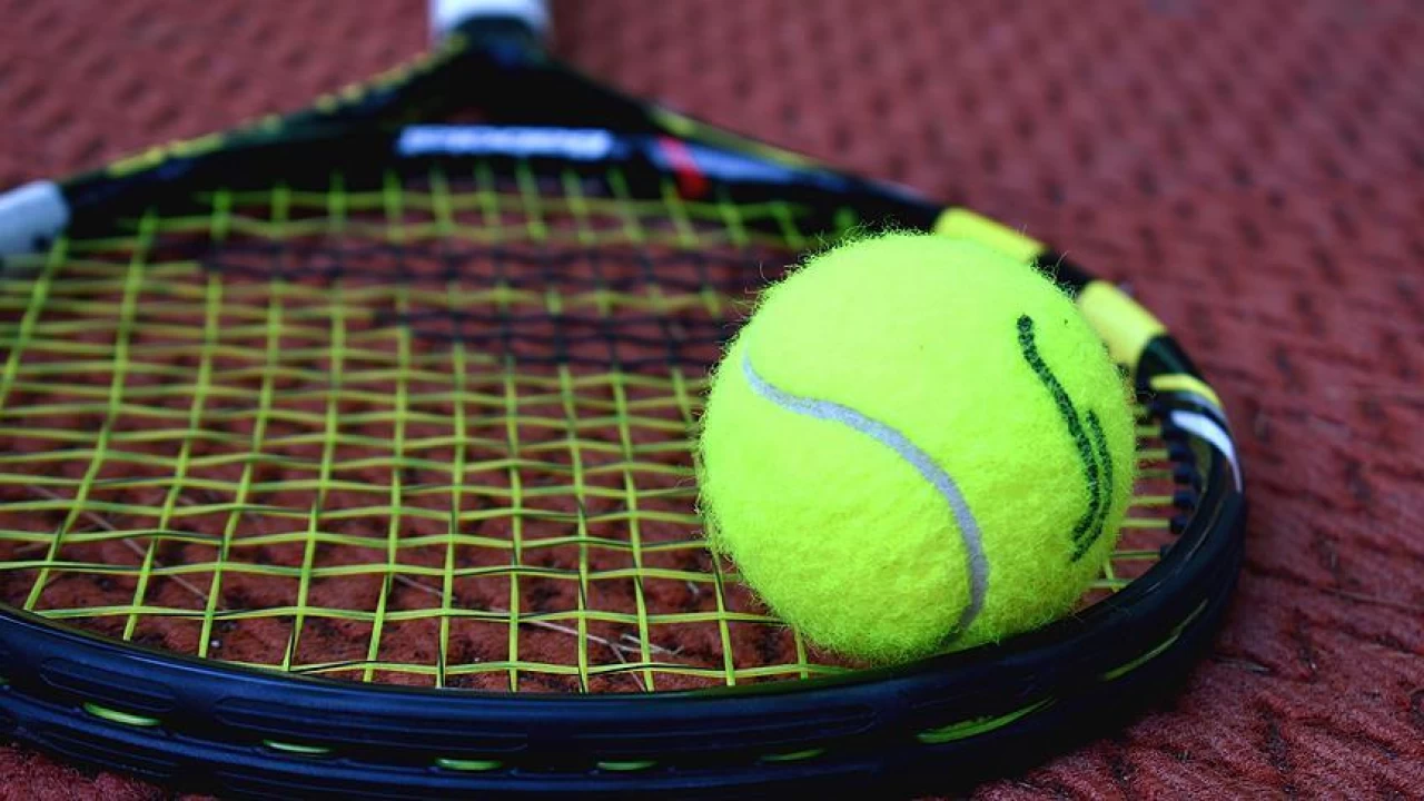 �lk T�rk tenis hakemi oldu