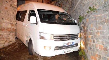 İran'dan geldiler İstanbul'da sıkıştılar