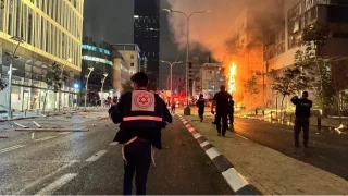 �ran'dan yap�lan misillemenin ard�ndan �srail'in bir�ok b�lgesinde sirenler �ald�