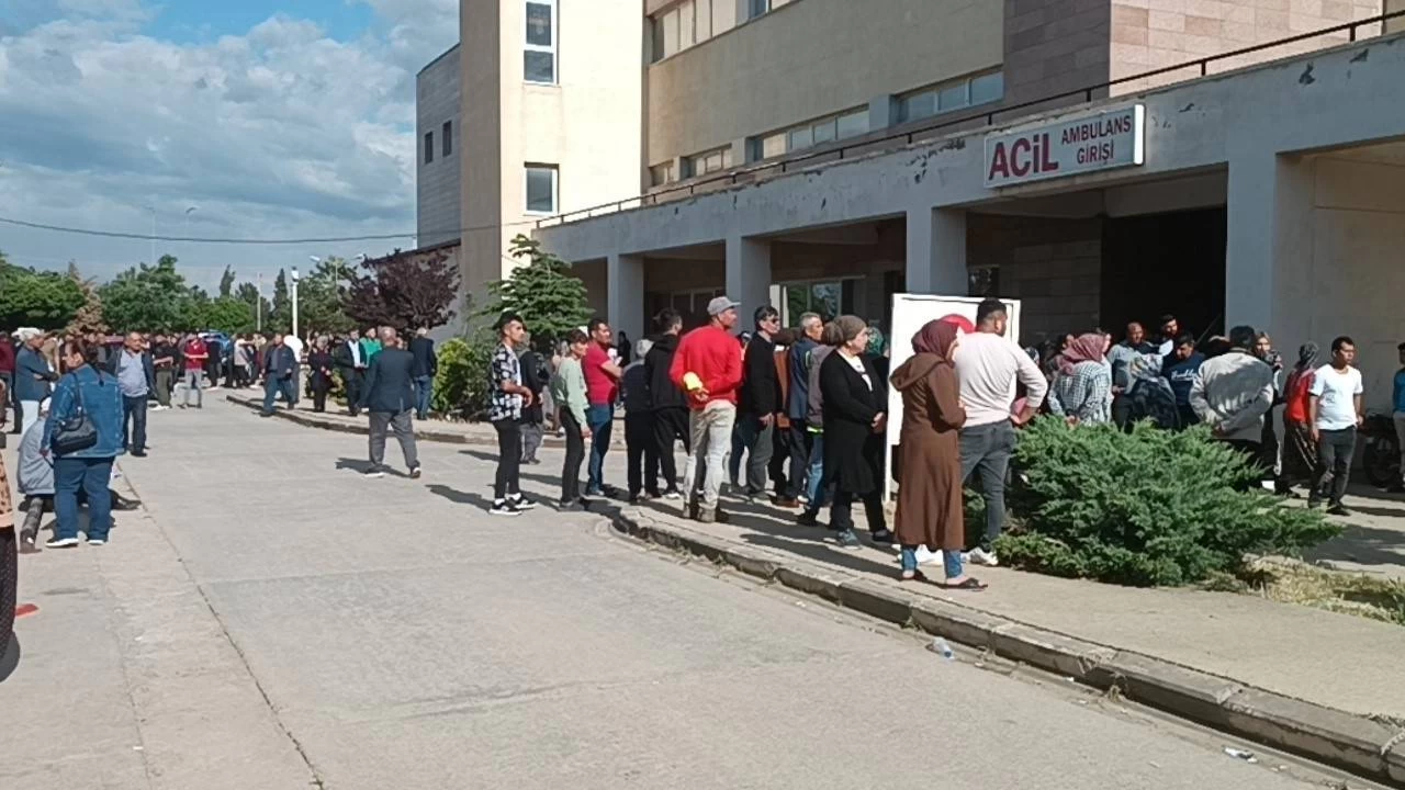 İslahiye Devlet Hastanesinde endişeli bekleyiş