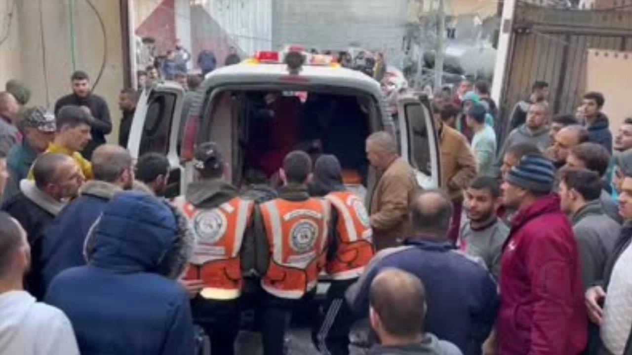 �srail, Gazze'de 2 m�lteci kamp�na d�zenledi�i sald�r�da 36 Filistinliyi �ld�rd�