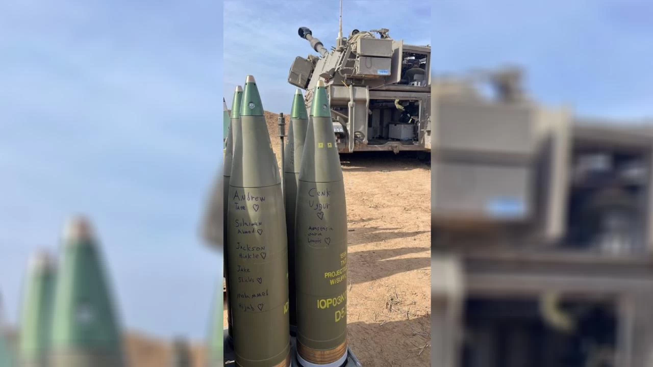 �srail, Gazze'ye at�lacak bombalar�n �zerine Filistin'i destekleyenlerin isimlerini yaz�yor