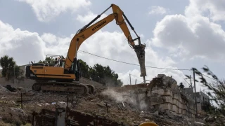 İsrail ordusu Batı Şeria'da Filistinlilere ait bir evi daha yıktı