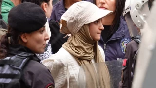 İsrail protestosunda darp ve ters kelepçeli gözaltı: 2 emniyet görevlisi açığa alındı