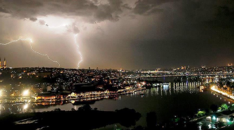 stanbul Valisi saat verdi, uyard