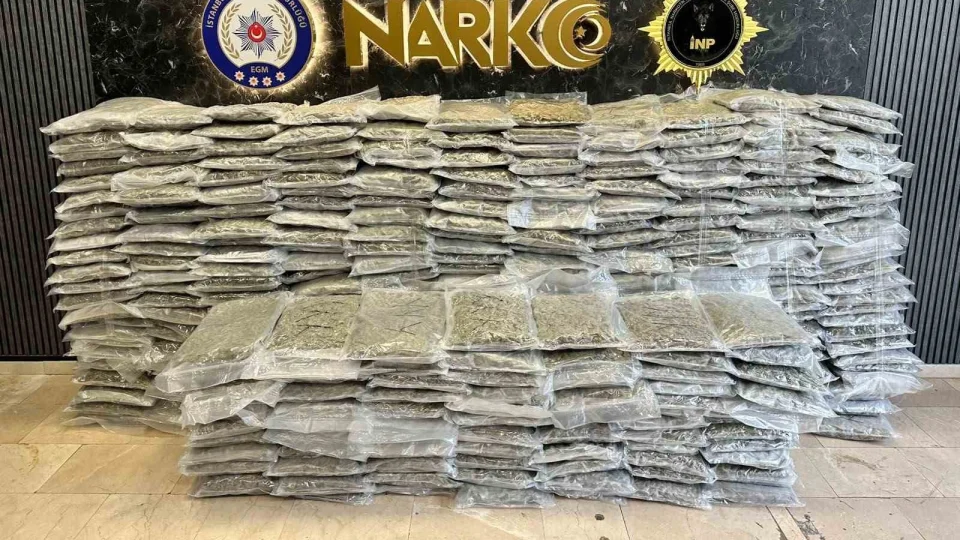�stanbul'da 409 kilo uyu�turucu ele ge�irildi