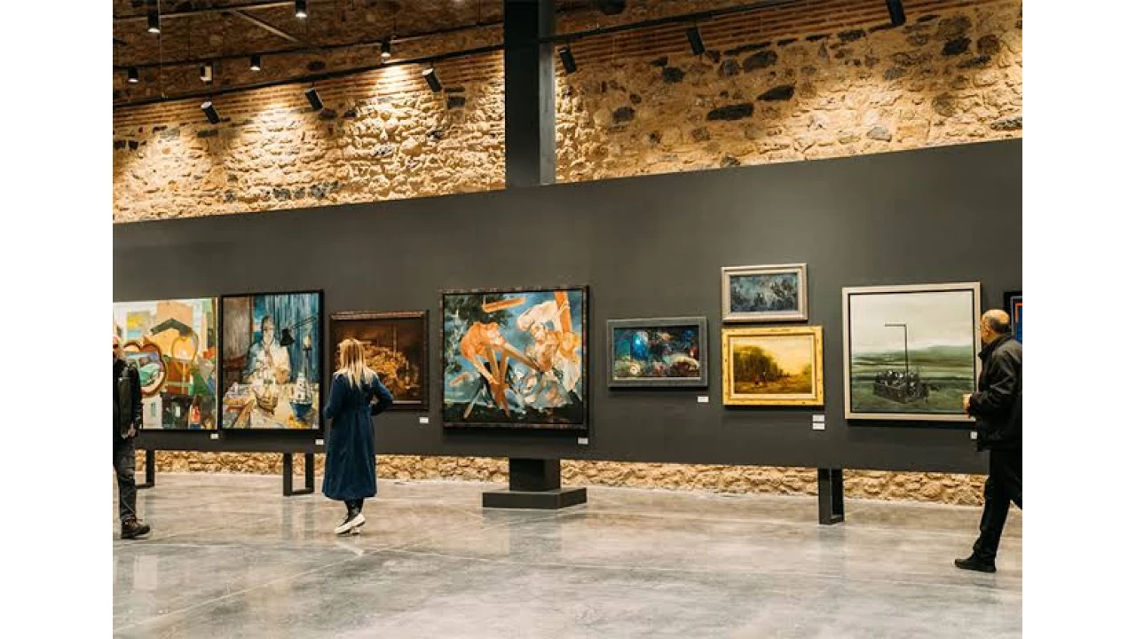 stanbul'da bu hafta birok etkinlik sanatseverlerle buluacak